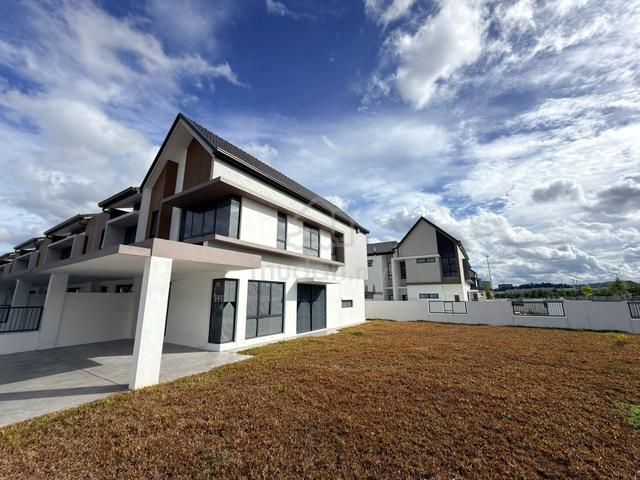 【 CORNER 】FOR SALE - Blooming Residence , Kota Emerald 1