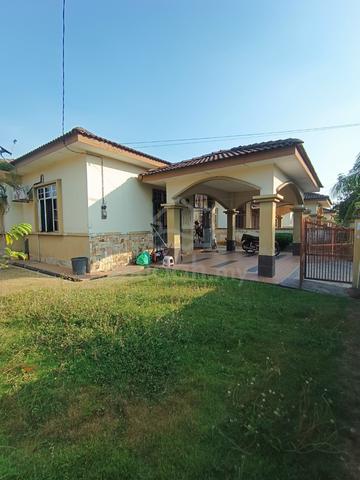 [Freehold & Free Aircond]Banglo Taman Kurau Sejati,Kuala Kurau Perak 1