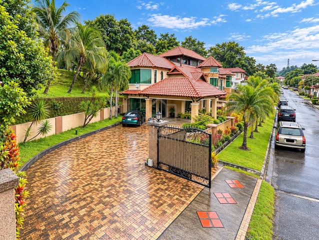 RARE CORNER LOT SEMI D 8,774 sqft Fully Reno & Extended Usj Selangor 1