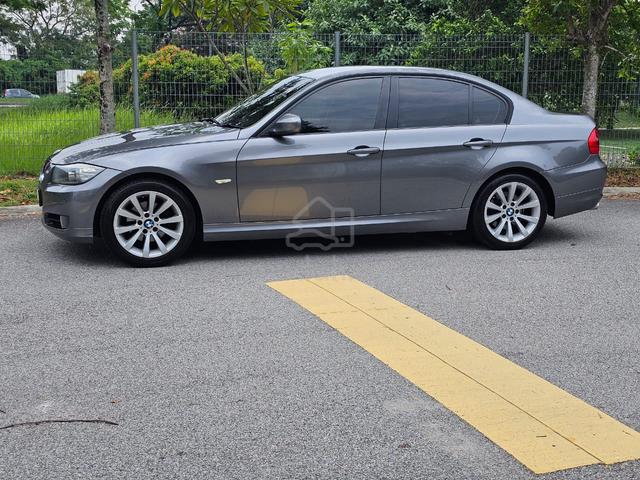 2009 BMW 320i 2.0 (CKD) E90 FACELIFT (A) - 5