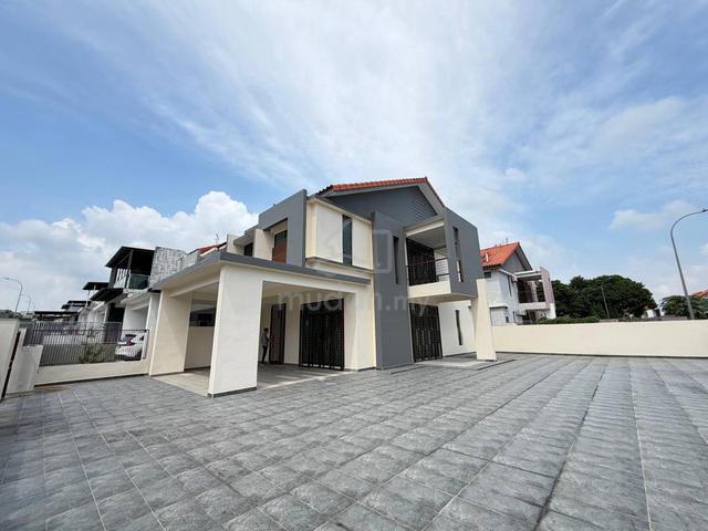 Dato Onn Perjiranan 12 Double Storey Corner Lot For Sales 1