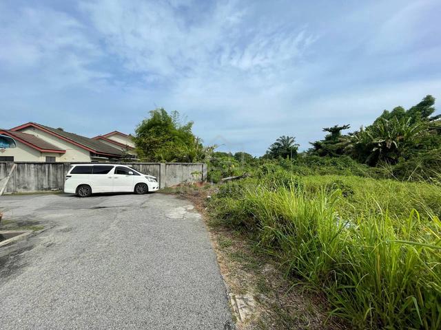 [For Sale] Seri Manjung Tanah Non Bumi 1.5 Ekar Tepi Taman Perumahan 2