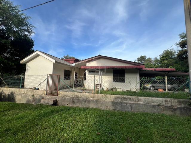 Perak @ Batu Gajah Bukan Kos Rendah Corner Lot Single Storey For Sale 1