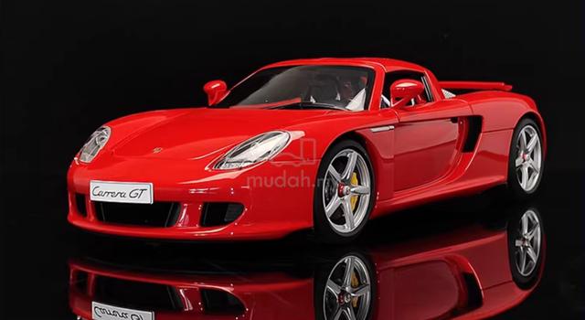AUTOart 1:18 Porsche Carrera GT Red - Hobby & Collectibles for