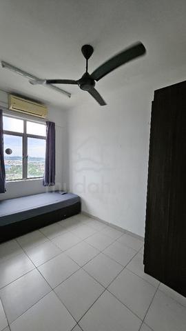 Medium Room @ The Academia South City Plaza (MRT Serdang Raya Selatan) 1
