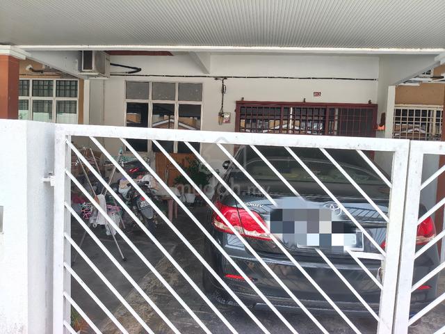 Taman Daya Single Storey Terrace House 1