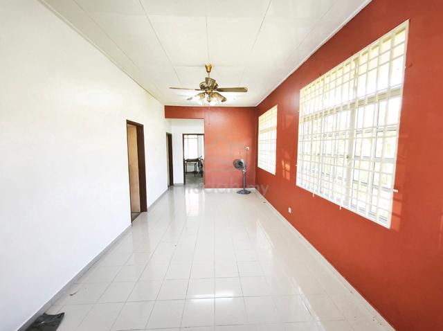Semi-Detached Near Golden Triangle Sungai Ara 1