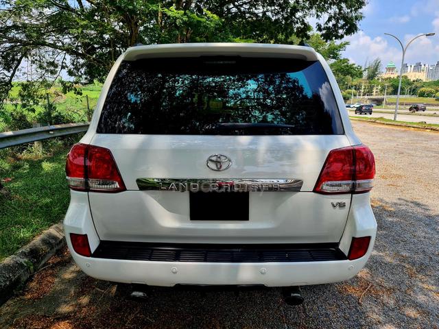 Toyota Landcruiser 4.5 V8 Diesel 6Speed UK Spec - 5