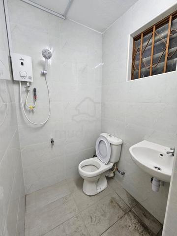 Tun Aminah Flat For Rent | With Water Heater and Sofa 1