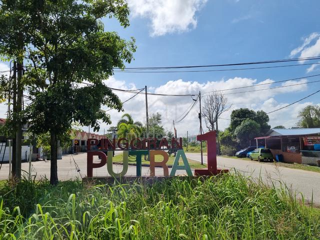 Pinggiran Putra Rumah setingkat Berkembar.TG.Lumpur Kuantan 1
