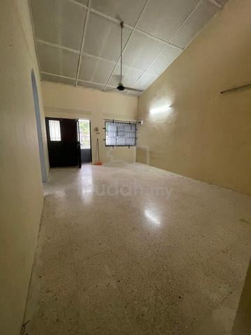 Full Loan Sri Tebrau 1 Storey Semi D 40x70 For Sale 1