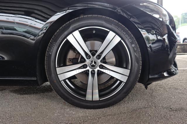 2024 Mercedes Benz C200 1.5 AVANTGARDE FSR Merc - 5