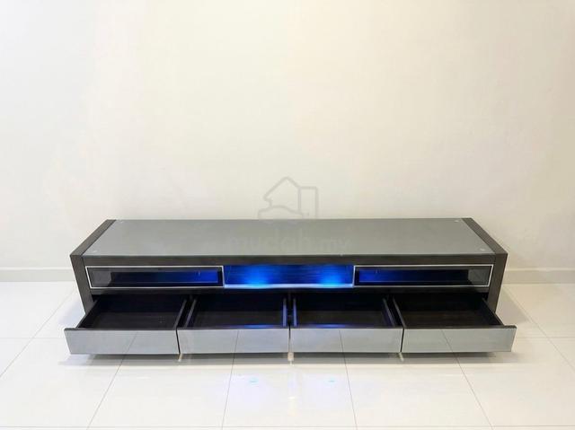 Carousel Image