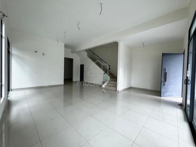 Brand new condition unit-Semi-D house in Bandar bestari klang 1
