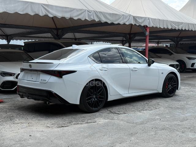 2023 Lexus IS300 2.0 F-SPORT MODE BLACK 3 SUNROF - 2