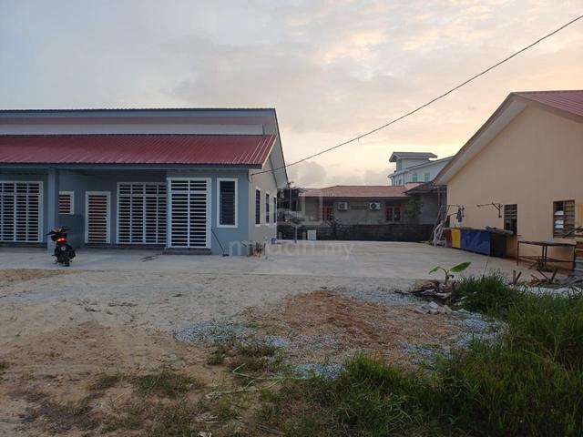 Lot rumah/kedai untuk disewa di Pasir Pekan 1