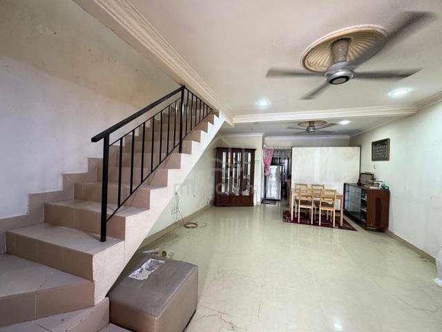 Taman Usaha Jaya Kepong double storey renovated with fully extended 1