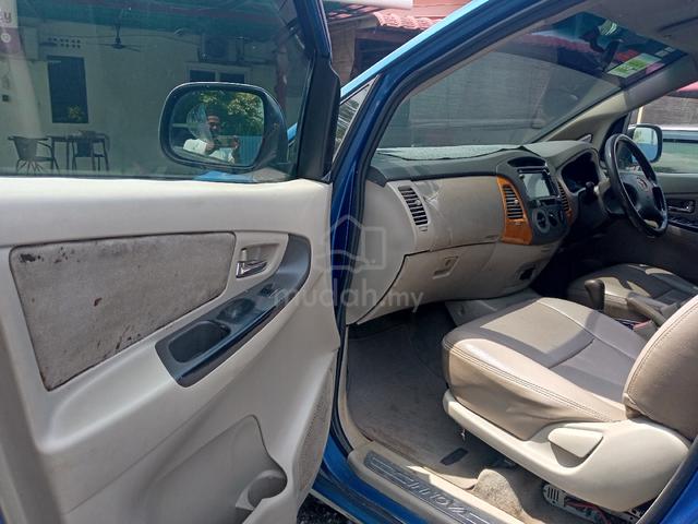 2011 Toyota INNOVA 2.0 E FACELIFT (A) - 5