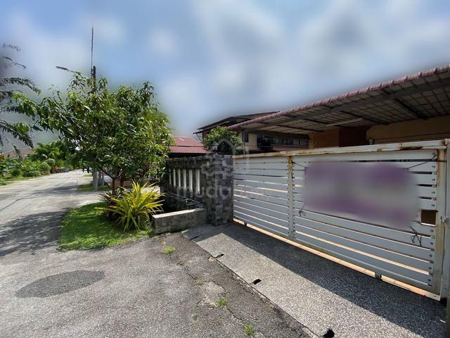 Rumah End Lot cantik 1