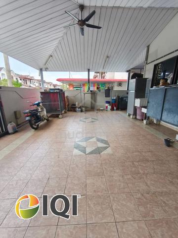 Taman Bukit Minyak Double storey corner unit near Aeonbig 1