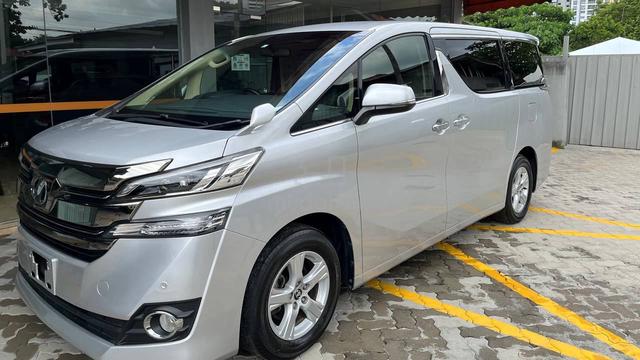 2017 Toyota Vellfire 2.5 (8 Seater) Reg 2022 - 1