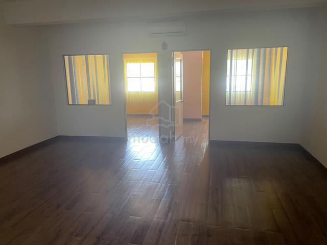Og Business Park office space in Taman Tan Yew Lai 1