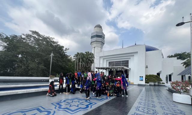 Carousel Image