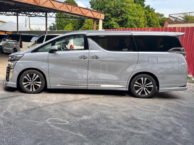 2017/2022 Toyota VELLFIRE 2.5 8 SEATER LOAN KEDAI - 4