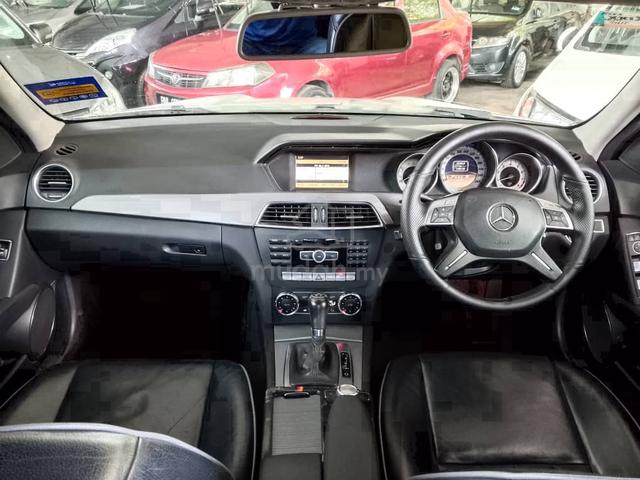 2011 Mercedes Benz C200 CGI 1.8 (A) AMG Sport - 4
