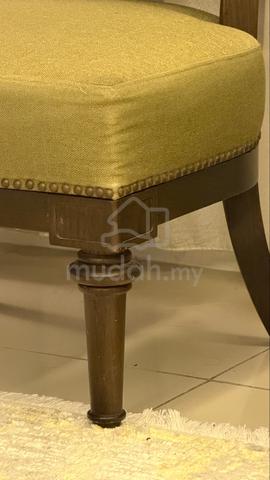 Olive Green Accent Chair – Classic Vintage Style - photo 3 of 3