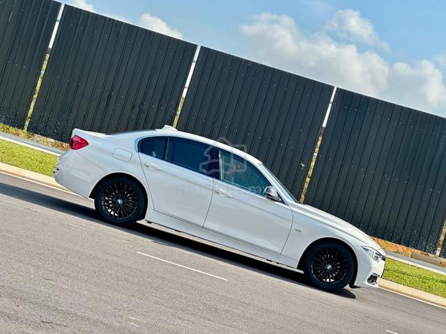 BMW 318i 1.5 TURBO LUXURY🔥4 YEARS WARRANTY‼️‼️‼️ - 2
