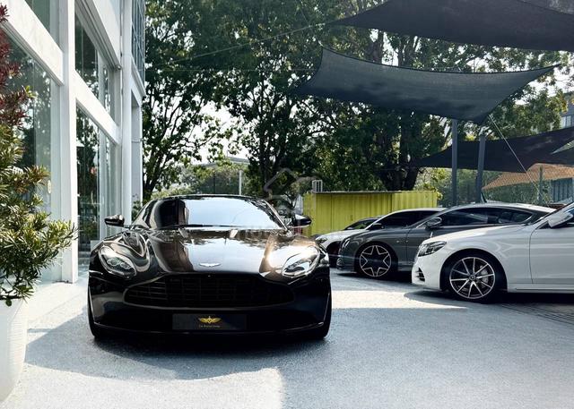 2018 Aston Martin DB11 5.2 V12 (A) - 1