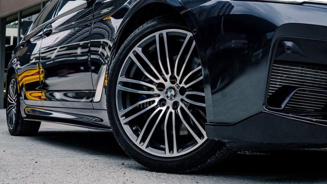 Bmw 530i 2.0 MSPORT G30 M5 LCI S.ROOF P.BOOT 2018 - 5