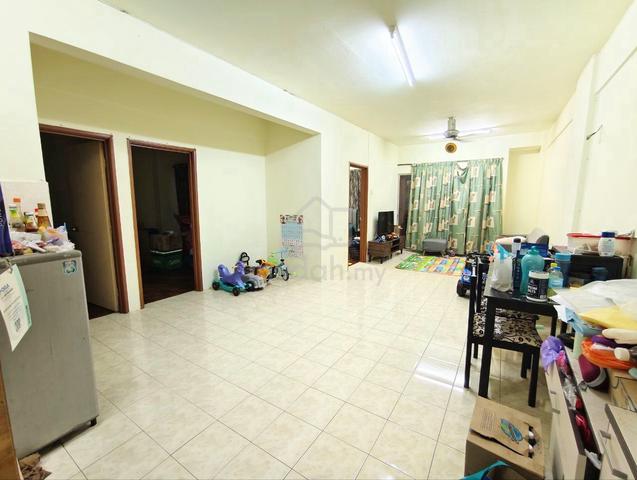 Pandan Court 1