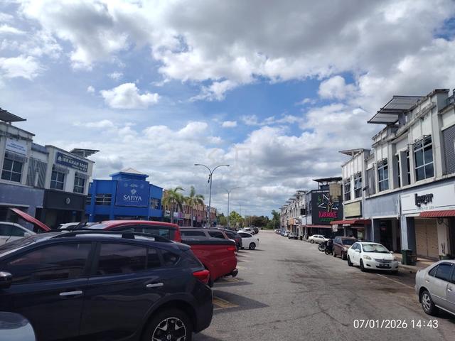 Bandar Laguna Merbok Shoplot for RENT ( Ground floor ) 1