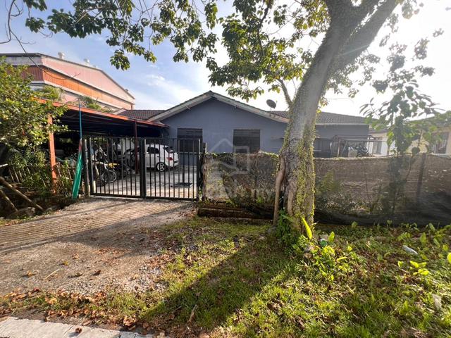 Rumah Teres Setingkat Corner Lot Unblock View Taman Puteri Kluang 1