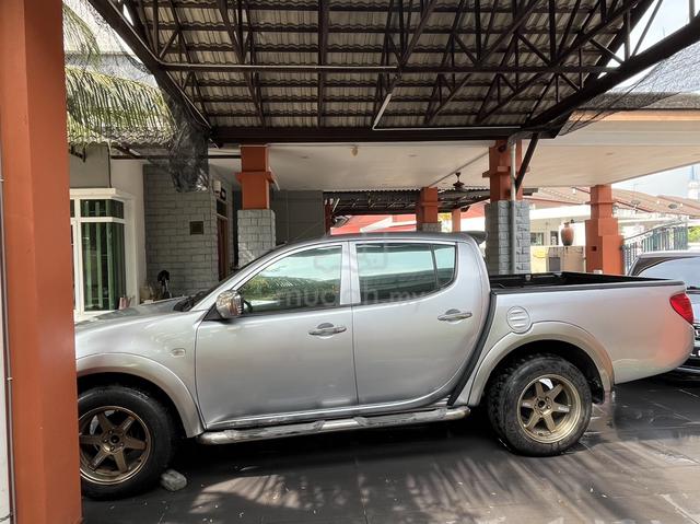 2013 Mitsubishi TRITON 2.5 KB4TGJRXZR FACELIFT (M) - 4