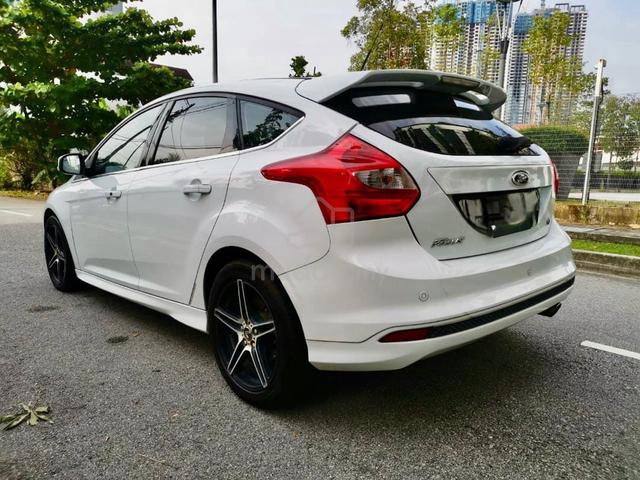 Ford FOCUS 2.0 SPORT+ SUNROOF PADDLE SHIFT AT PARK - 4