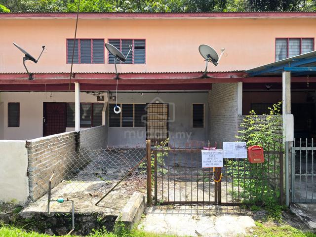 Double Storey House At Taman Sri Kampar, Kampar, Perak. 1