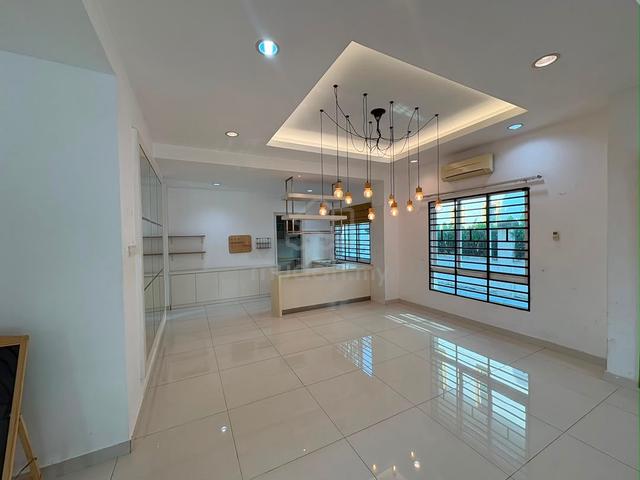 3-Storey Bungalow @ Golden Pearl, Taman Tanming Mutiara 3, Sungai Long 1