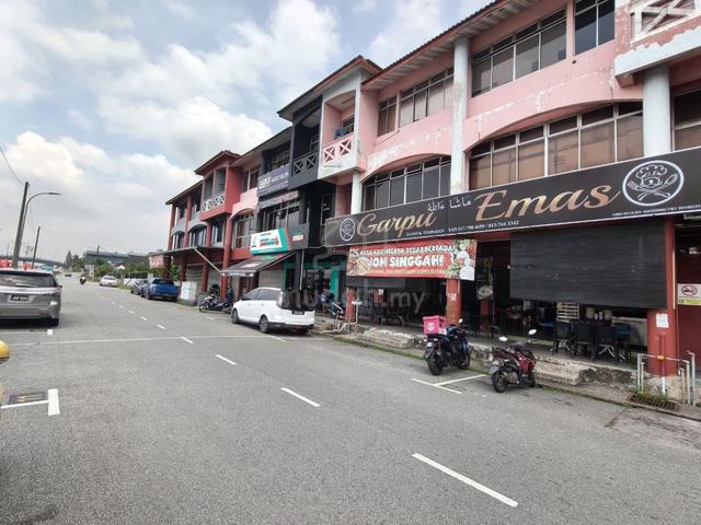 senai utama 3 storey shoplot 22x70 facing main road freehold 1