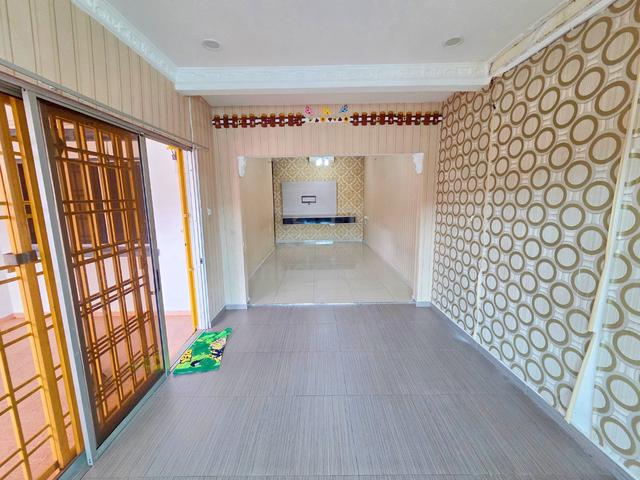 Masai Taman Flora Heights terrace renovated 4 rooms partial furnished 1