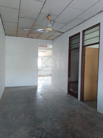 For rent !!! Single storey semeling 1