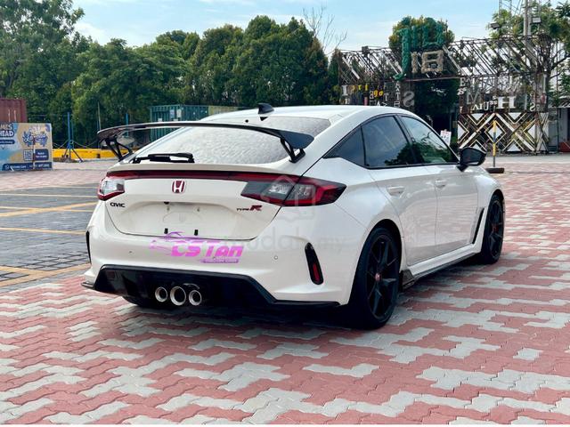 Un-Reg 2024 Honda Civic Type R FL5 #0670 - 3