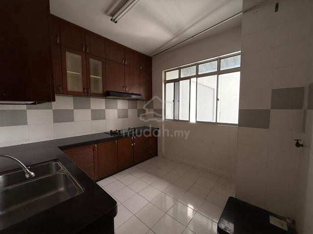 Putra Place 1