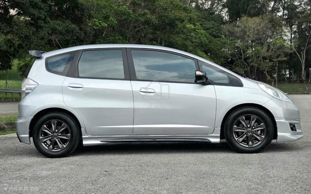 2014 Honda JAZZ 1.3 (HYBRID) FACELIFT ❌Processing - 4