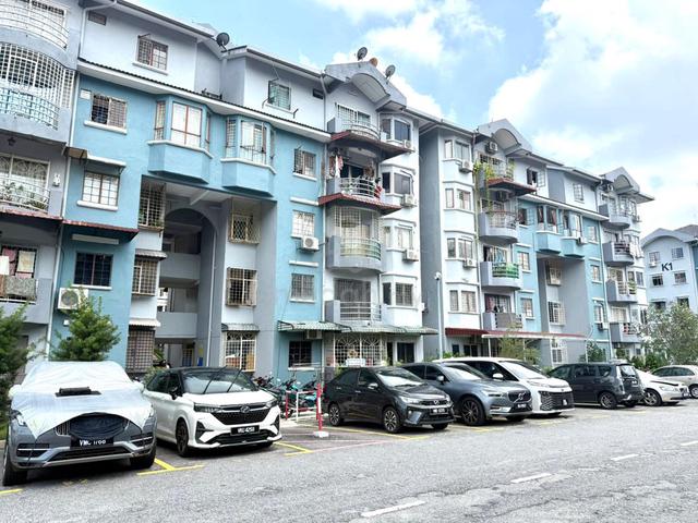 Kenari Court 1