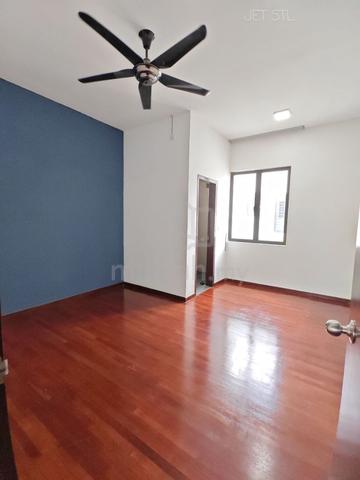 Below Market Setia Alam Zeyheri 3 Storey Terrace Facing Park 1