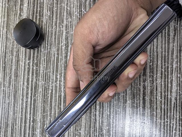 Samsung Fold 4 256GB - photo 2 of 6