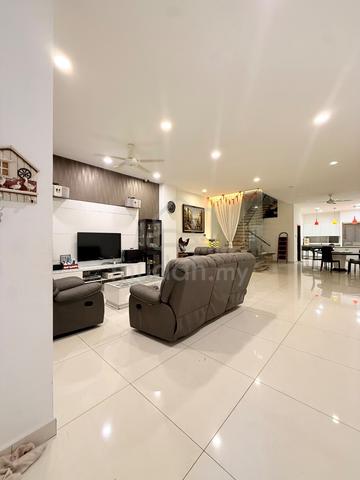 Ghee Hiang Garden 3 Storey Renovated Located Jelutong 1